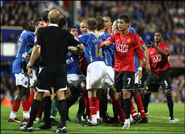 Ronnie sees Red as tempers fray at Fratton Park.....